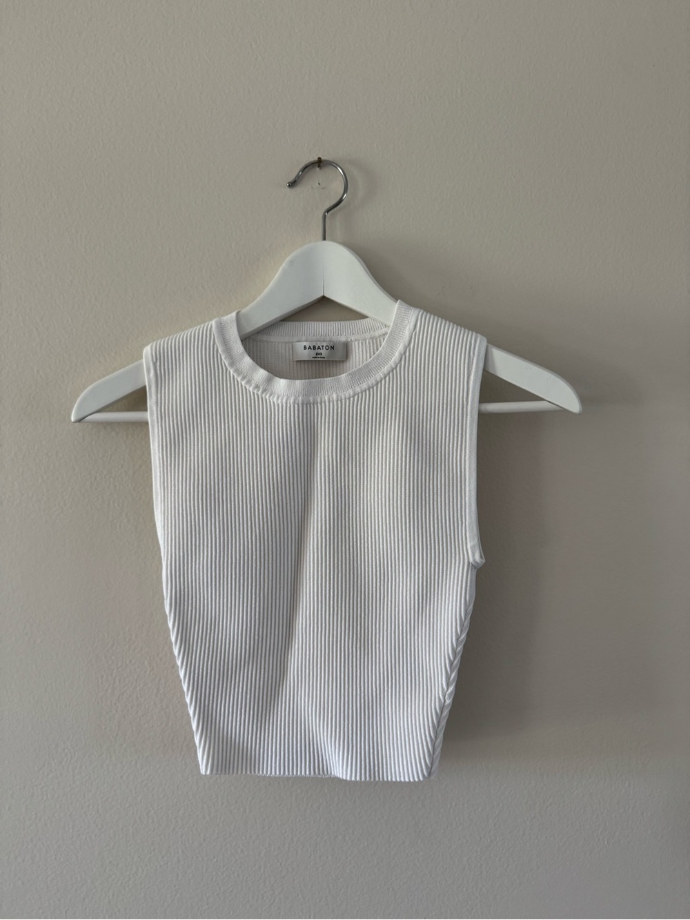 Aritzia Babaton Contour White Ribbed Crewneck Tank